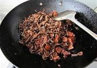干豇豆烧肉的做法 步骤11
