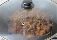 干豇豆烧肉的做法 步骤9