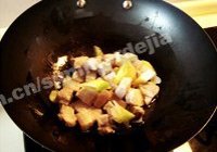 猪肉炖粉条的做法 步骤4