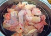 芋儿烧鸡块的做法 步骤1
