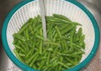 鸡肉炒四季豆的做法 步骤4