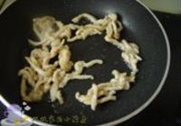 鸡肉烩鱼丝的做法 步骤10
