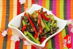 蕨菜炒肉丝