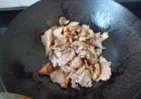蒜苗回锅肉的做法 步骤9