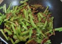 苦瓜炒肉丝的做法 步骤11