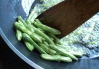 油炸四季豆的做法 步骤5