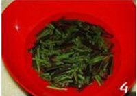 蕨菜炒肉丝的做法 步骤4