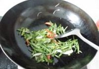素炒扁芸豆丝的做法 步骤6