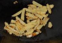 香辣肥肠的做法 步骤7