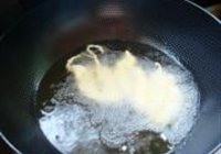 糖醋里脊的做法 步骤7