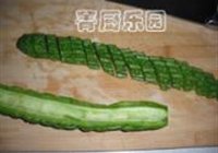 咸菜蒜香苦瓜排骨汤的做法 步骤3
