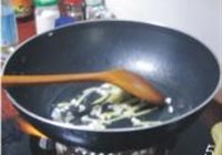 荷兰豆炒八爪鱼的做法 步骤5