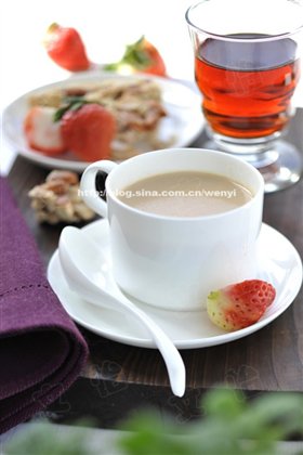 杏仁冰爽奶茶