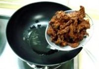 炸烹玫瑰袍子肉的做法 步骤12