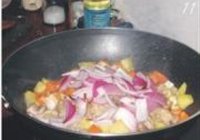 咖喱土豆鸡的做法 步骤11