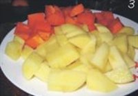 咖喱土豆鸡的做法 步骤3