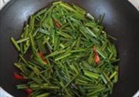 韭菜苔炒肉丝的做法 步骤7