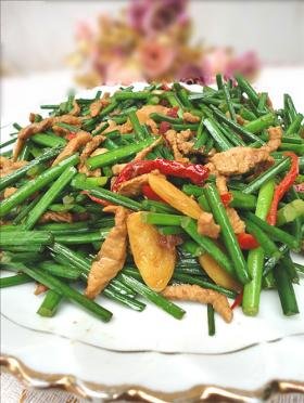韭菜苔炒肉丝