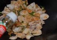 韩国泡菜炒墨鱼仔的做法 步骤10