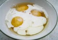 豌豆炒鸡蛋的做法 步骤5
