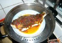 酱蒸罗非鱼的做法 步骤7