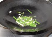 韩国泡菜炒墨鱼仔的做法 步骤7
