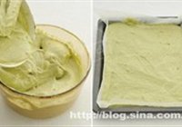 抹茶草莓蛋糕卷的做法 步骤6