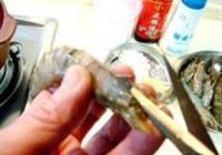 油焖大虾的做法 步骤3