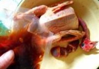 油皇乳鸽的做法 步骤6