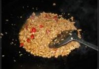 泡豇豆炒肉末的做法 步骤6