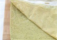 抹茶草莓蛋糕卷的做法 步骤7