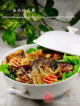 红烧鱼头炖豆腐