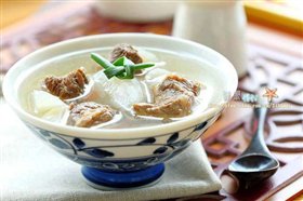 牛肉炖萝卜