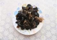 肉碎韭香炒木耳的做法 步骤1