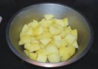 烤火腿肠和土豆的做法 步骤2