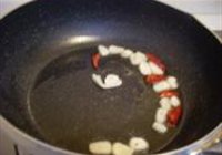 呛炒黄豆芽的做法 步骤4