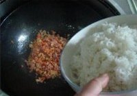 培根炒饭的做法 步骤8