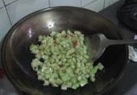 脆炒西瓜皮的做法 步骤6