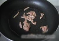 韭菜蛋皮炒肉丝的做法 步骤4