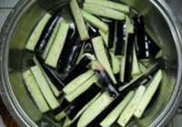 牛肉剁椒蒸茄子的做法 步骤3