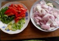 洋葱炒腰花的做法 步骤2