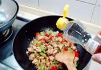 麻辣子鸡的做法 步骤11