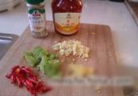 剁椒鱼头的做法 步骤1