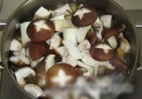 小鸡炖蘑菇的做法 步骤12