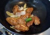 可乐鸡翅的做法 步骤5