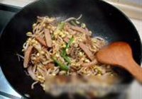 肉丝香干炒豆嘴的做法 步骤8