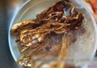 茶树菇烧鸡的做法 步骤1