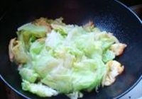 辣酱包菜的做法 步骤7