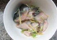剁椒海鲜火锅的做法 步骤1