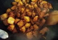 油豆腐烧肉的做法 步骤10